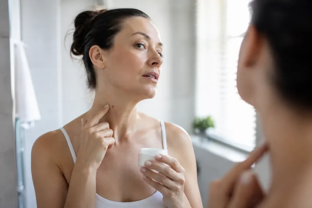 Causes des acrochordons : comment les identifier et les traiter ?